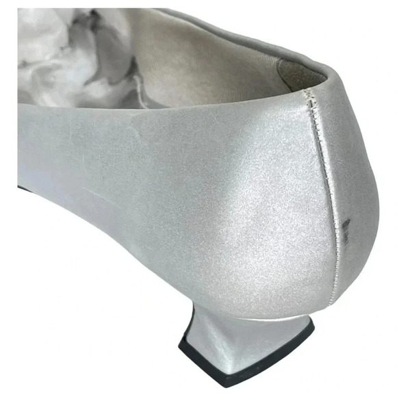 Easy Street Womens Heels 9M Waive Silver Satin - Picture 8 of 13